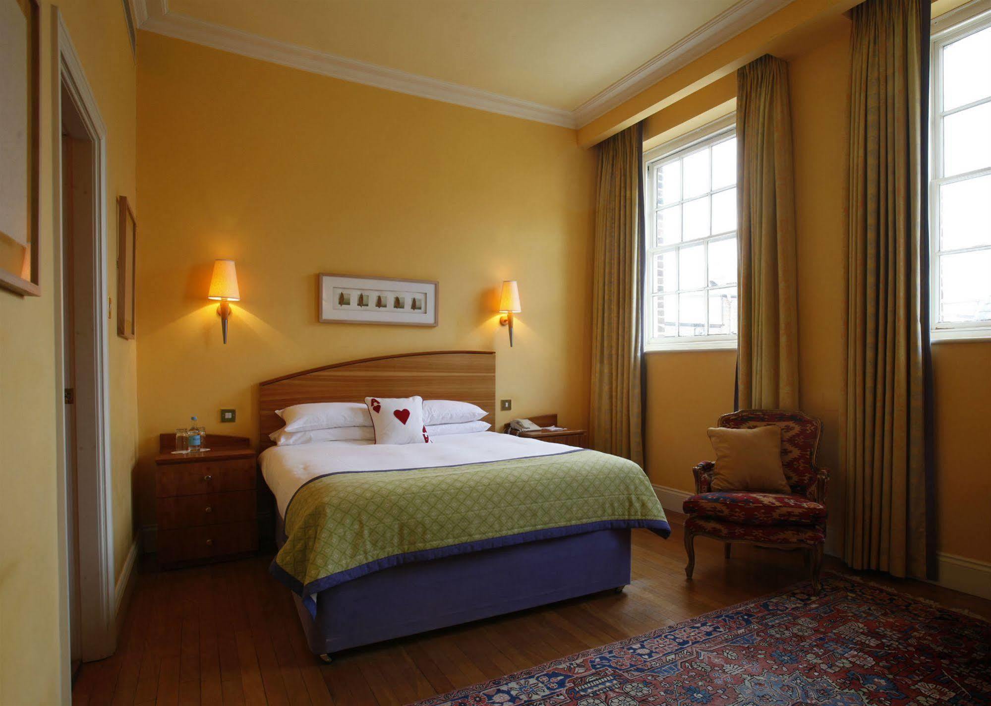 Angel Hotel Bury St. Edmunds Экстерьер фото